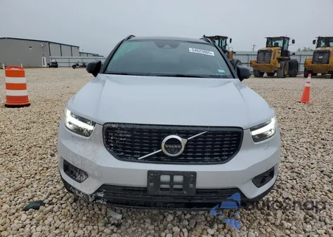 2021 Volvo Xc40 T5 R-Design z USA, uszkodzony, nr VIN YV4162UM6M2595553